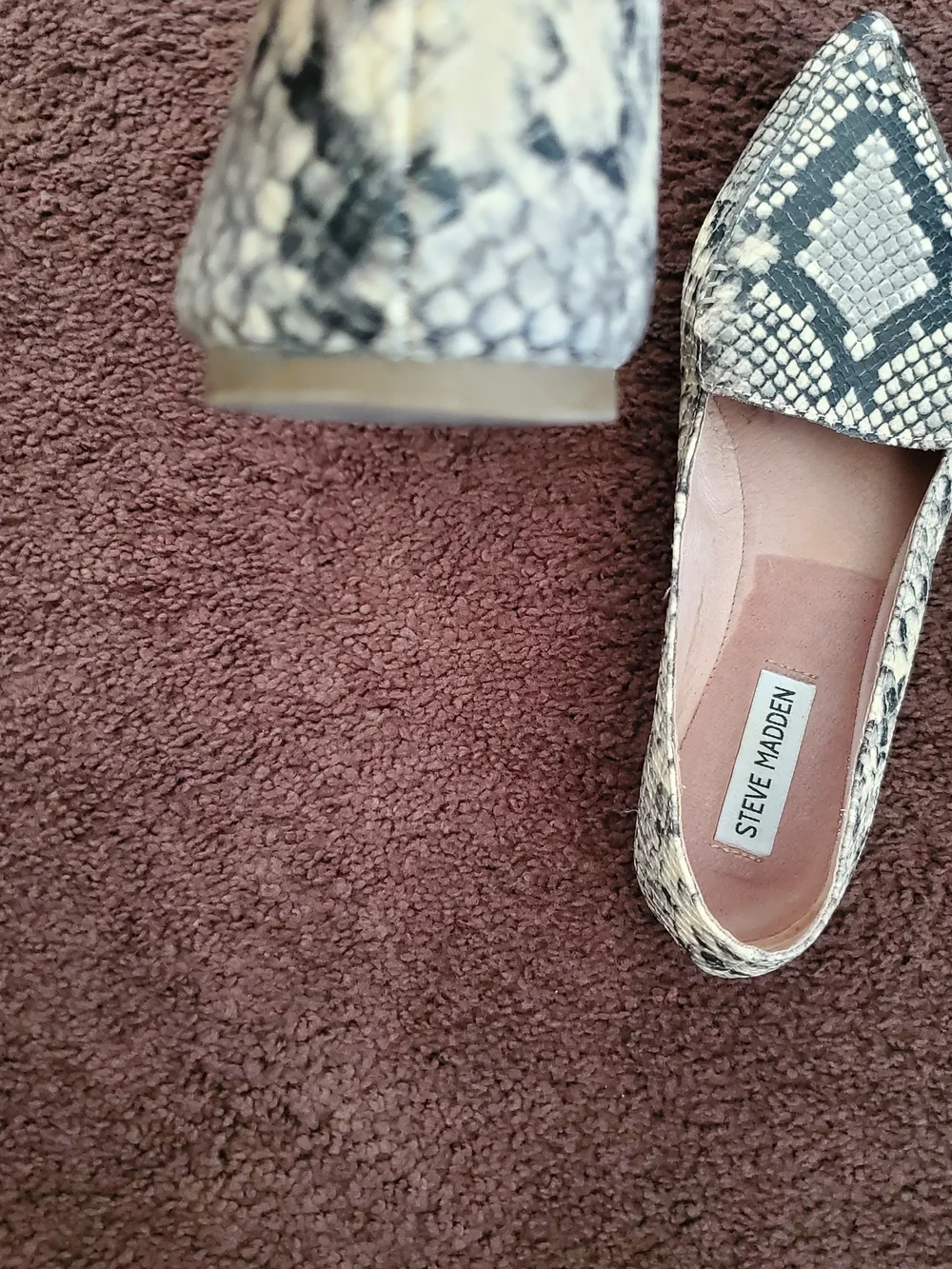 Steve Madden Women's Snake-Print Pointed Toe Flats Size 8.5